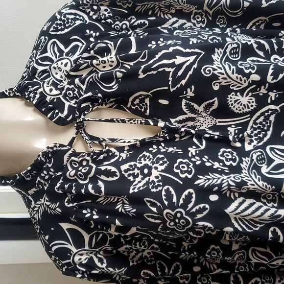 Adrianna Papell long sleeve tie V neck blouse size XL - Picture 2 of 11